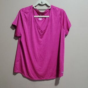 Athletic Works Fuchsia V-Neck Women's Tee